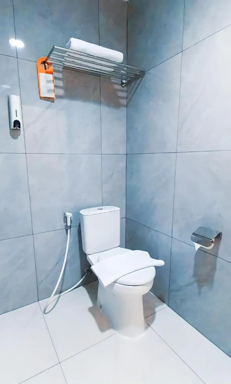 Front One Hotel Pasir Koja Bandung