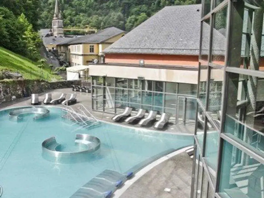 Appartement Cauterets, 3 pièces, 4 personnes - FR-1-234-132