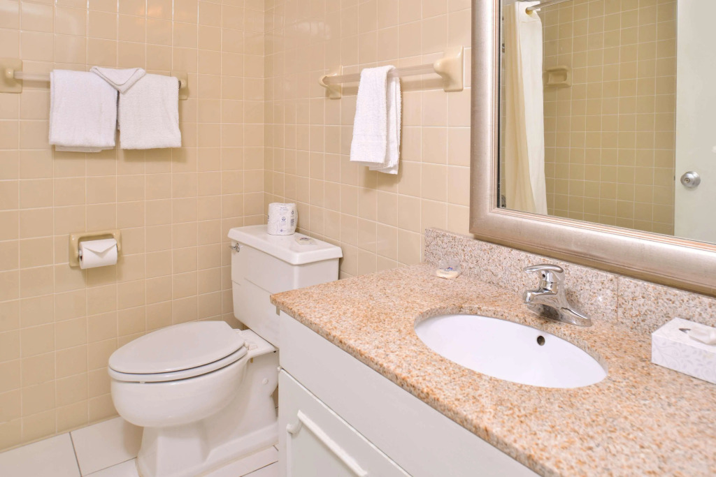 Americas Best Value Inn and Suites St. Cloud