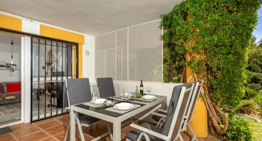 Apartment - 2 Bedrooms with Pool and WiFi - 107868