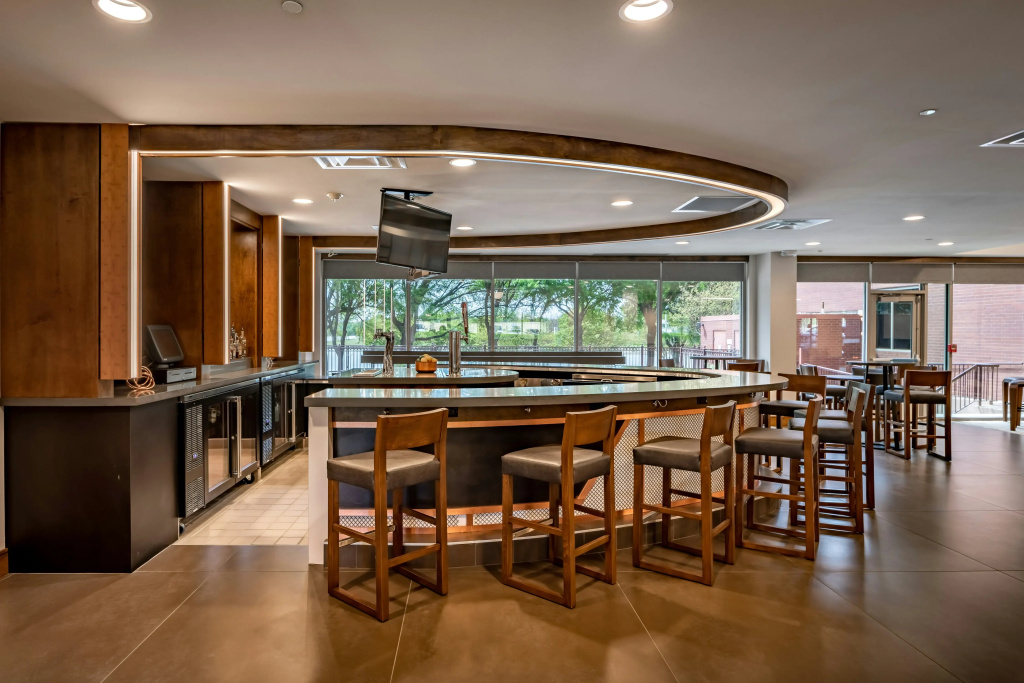 DoubleTree by Hilton Dallas-Farmers Branch