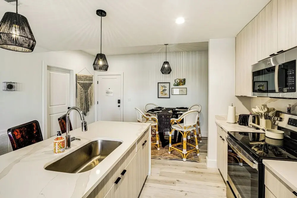 3 Mi to Gulfport Beaches: Waterfront 'casa Pesce'
