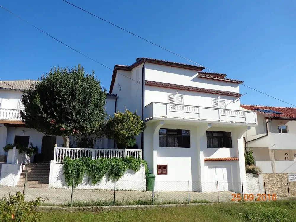 Apartments D. Matahlija