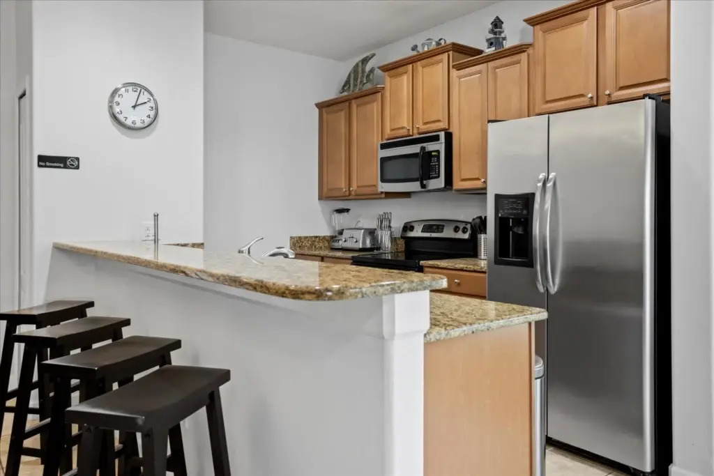 5 Bedrooms 4 Bathrooms Paradise Palms 8981 Cp