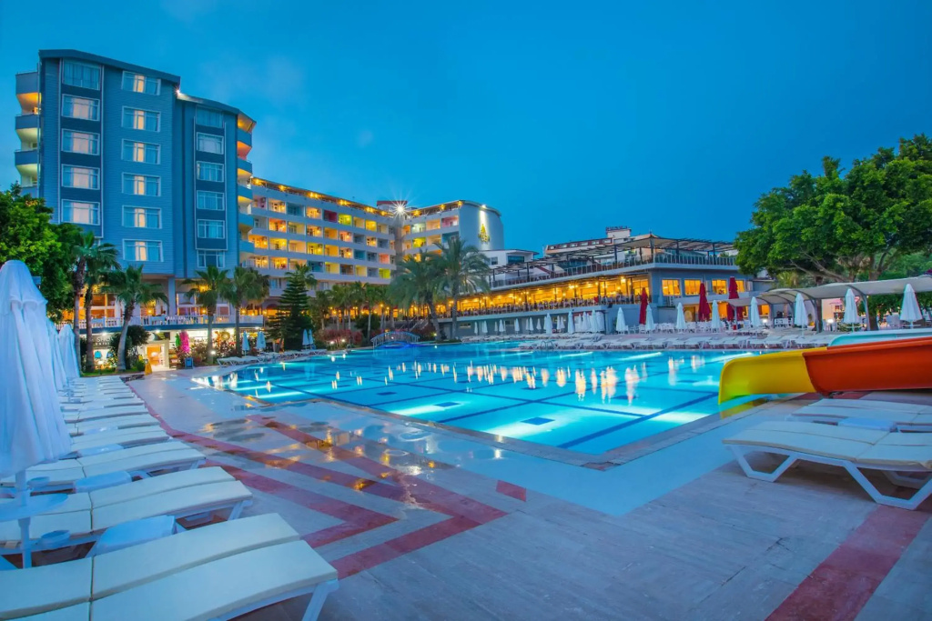 Отель Mira Meridia Beach Resort