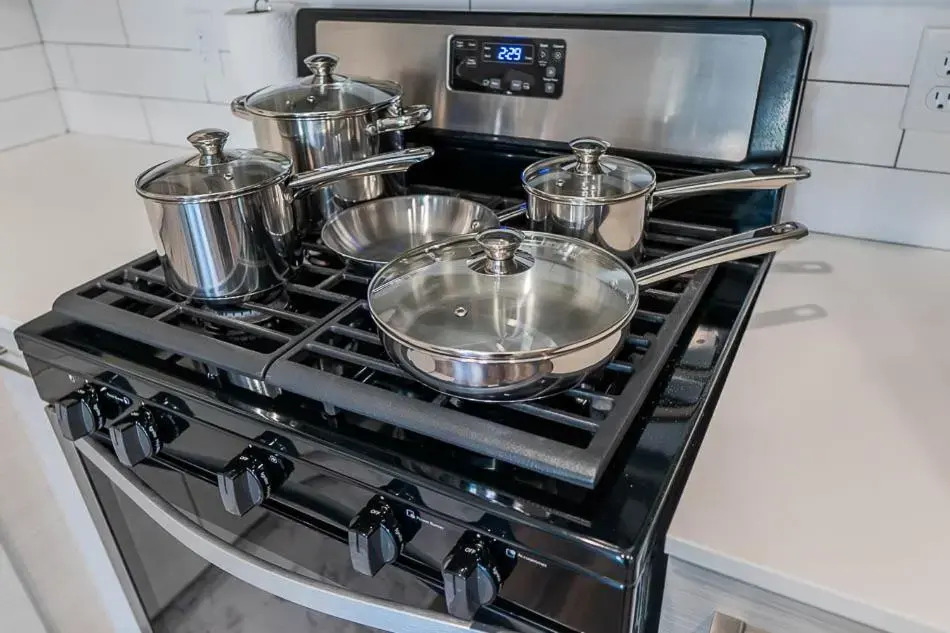 Luxe Downtown Condo with Amenities 32