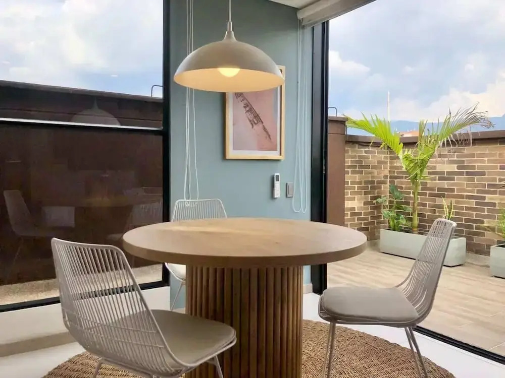 Cozy Studio w/ Balcony in Laureles Medellín