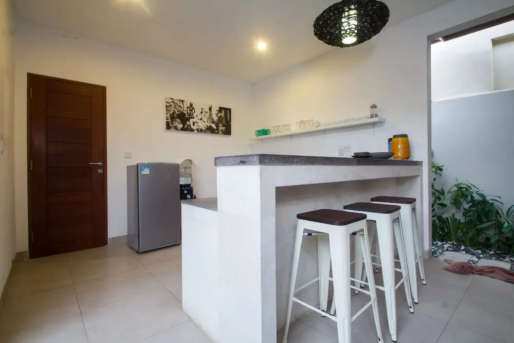 Echo Beach Villa and Apartment