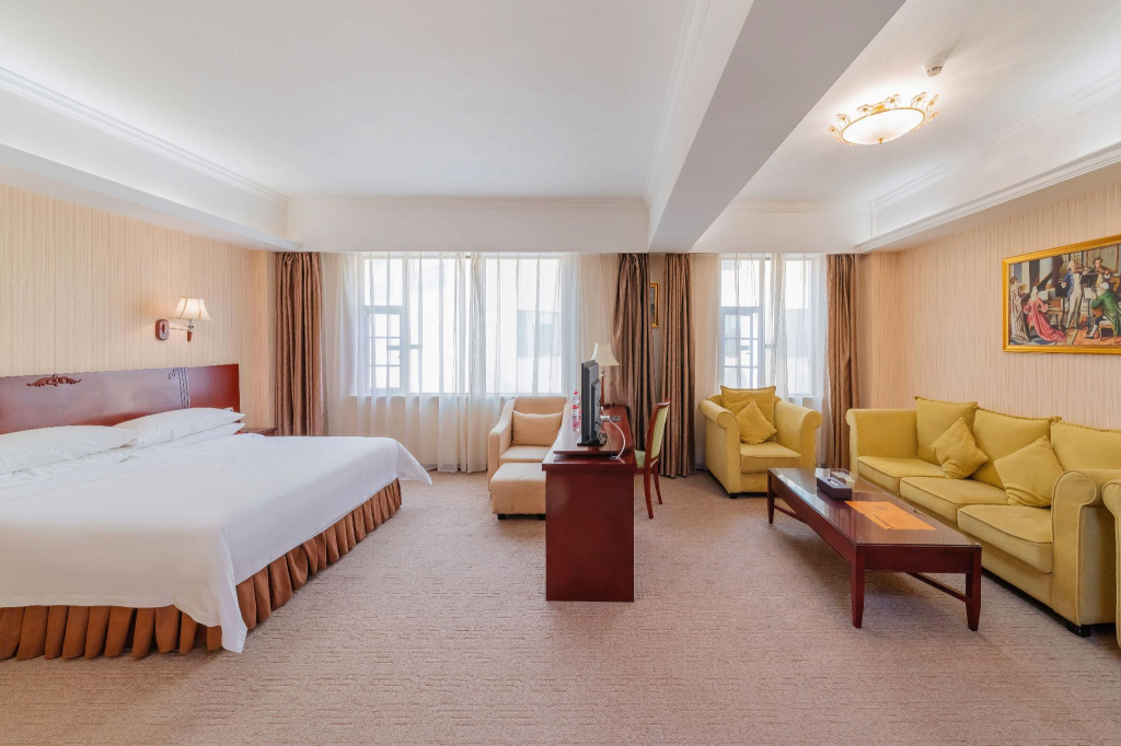 Vienna Hotel Meizhou Mei County Airport