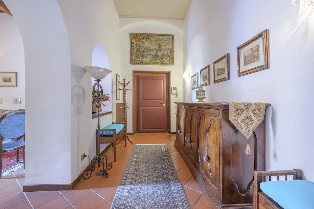 Luxury City Center Apartment