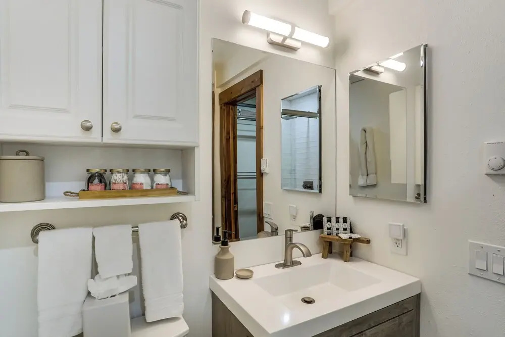 Cozy Avon Condo w/ Grill: Walk to Ski Shuttle