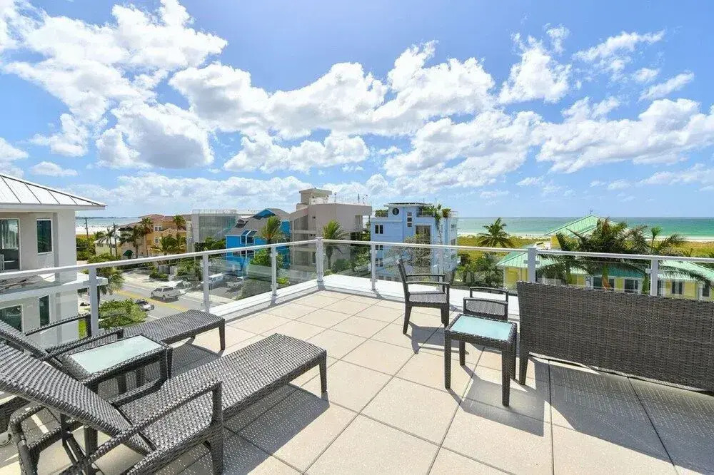 641 Bch Rd The Lookout by Beachside Mgt