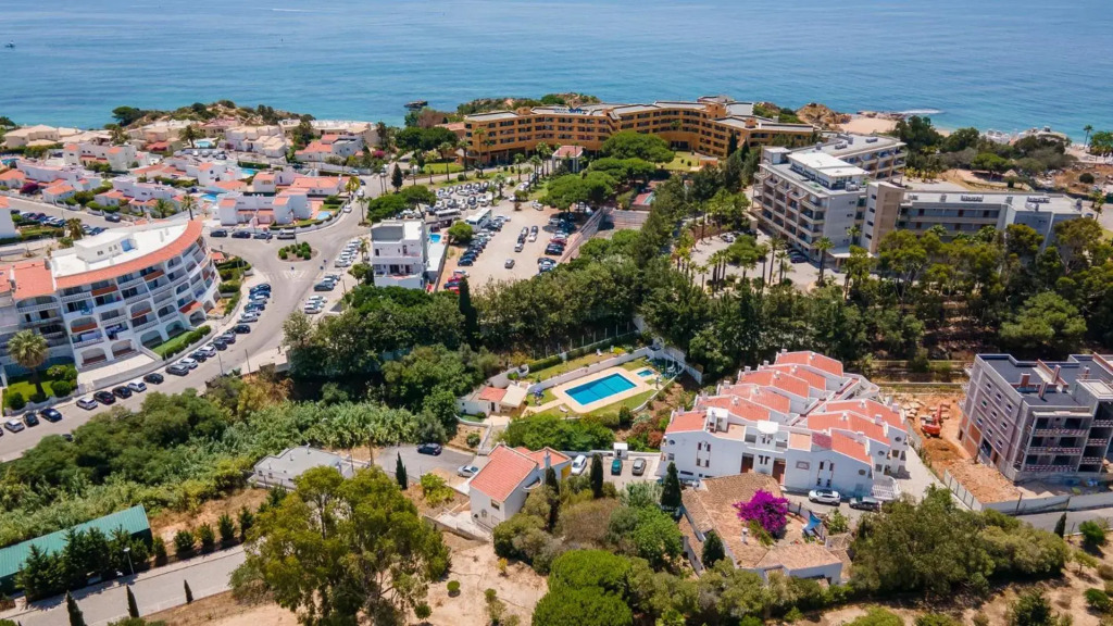 Charming Beachside Apartment w/ Pool by LovelyStay