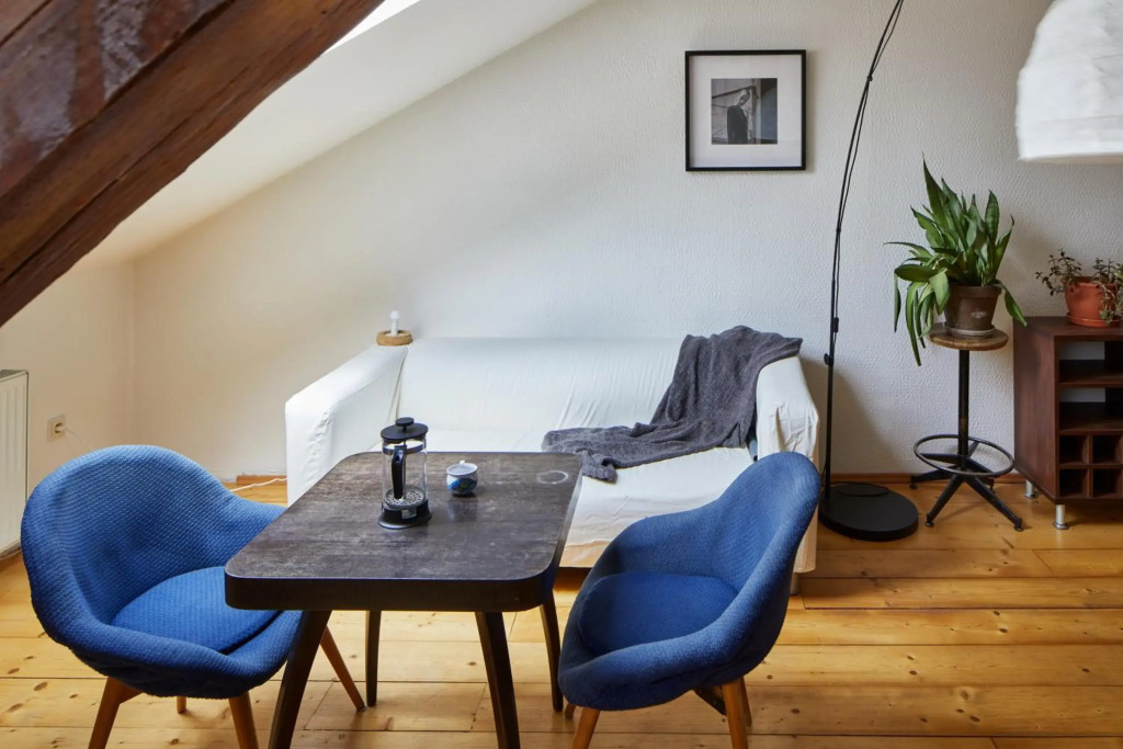 Sunlit Attic Loft in Vinohrady by Prague Days