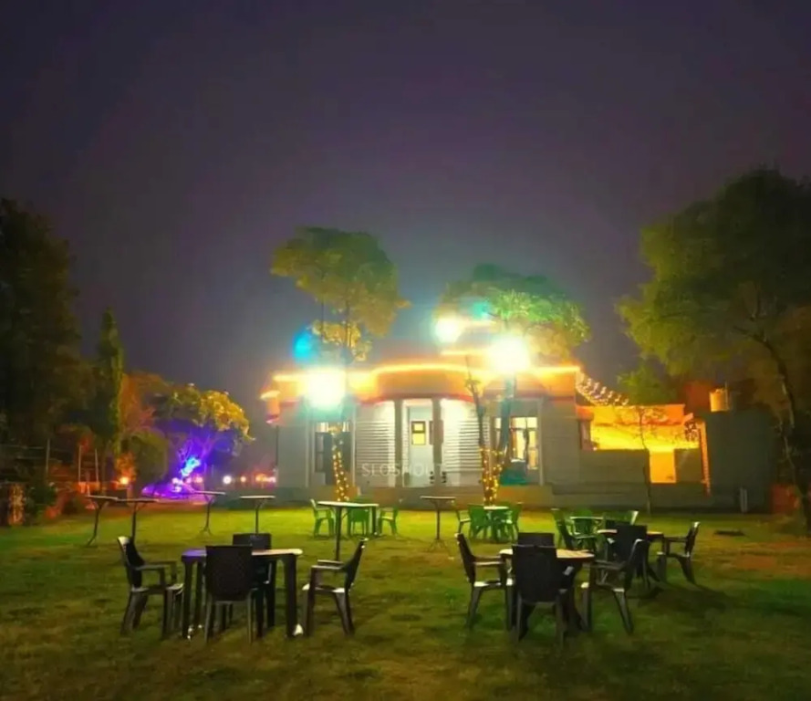 Super Luxury Farmhouse