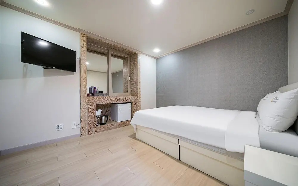 Yeosu Rainbow Self check-in Motel