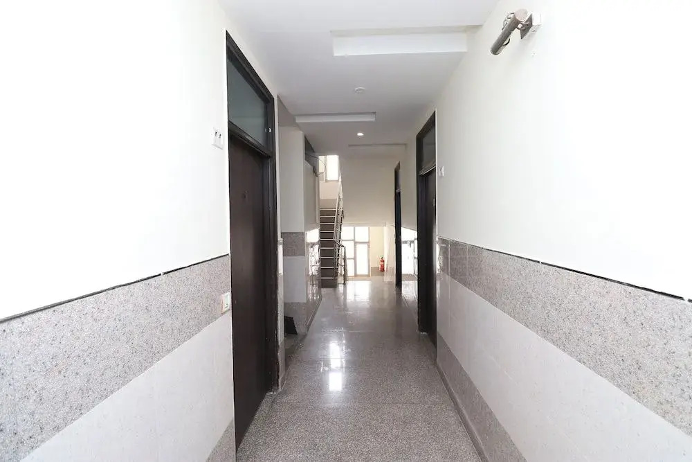 OYO 35663 Mayank Palace