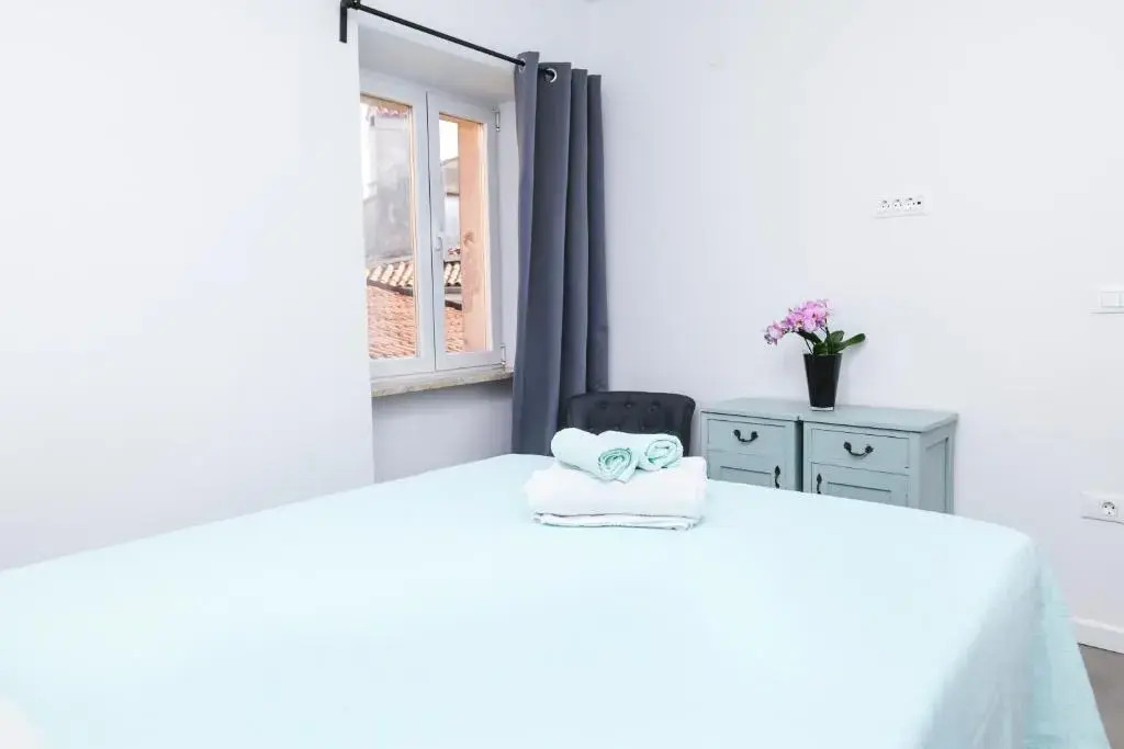 M9 Rooms