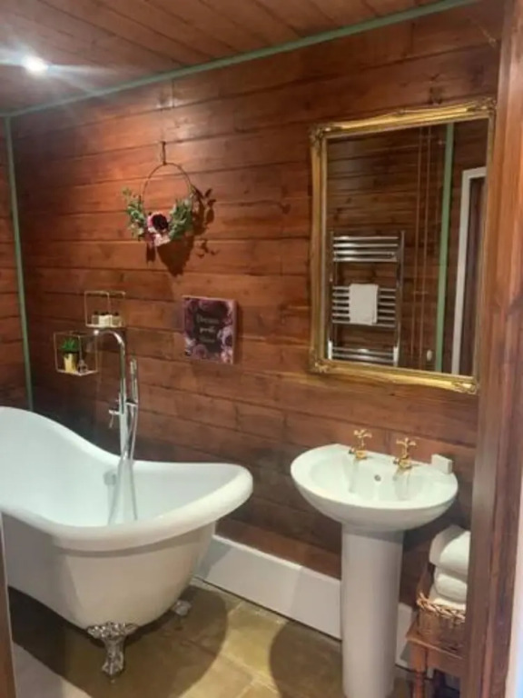 The Lodge - Peaceful Relaxing Hideaway