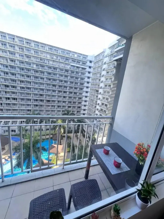 1 BR Shell Residences Facing amenities