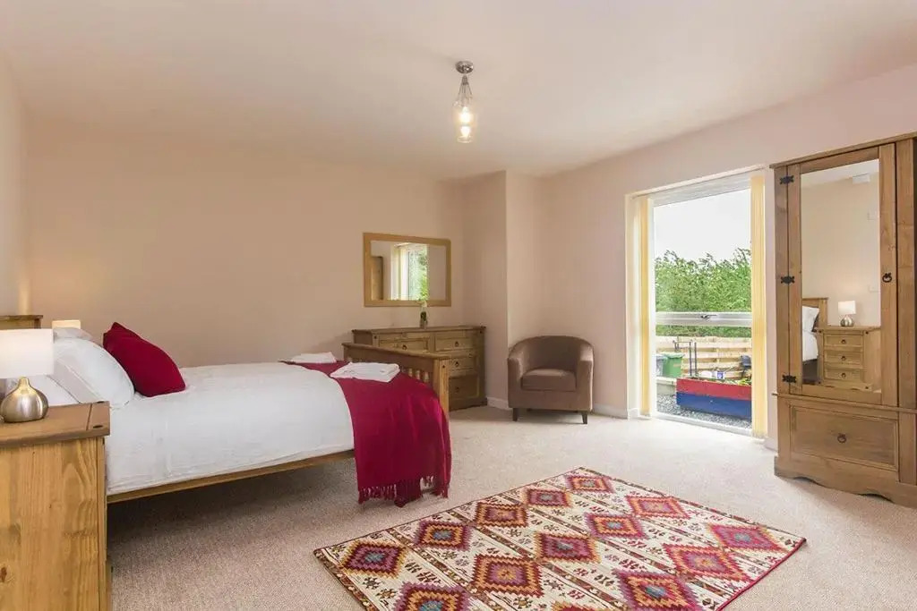 Hendy - Ground Floor Apartment