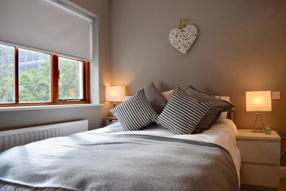 Modern 2 Bedroom House in Secure Neighbourhood