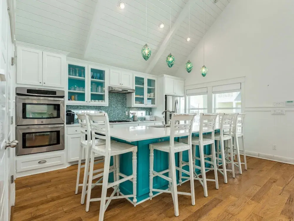 3588 Mackerel Way Home 6 Bedrooms Bathroom Home