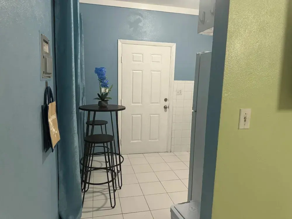 Kozy Bahamas Getaway 25mins from Airport & USA Embassy