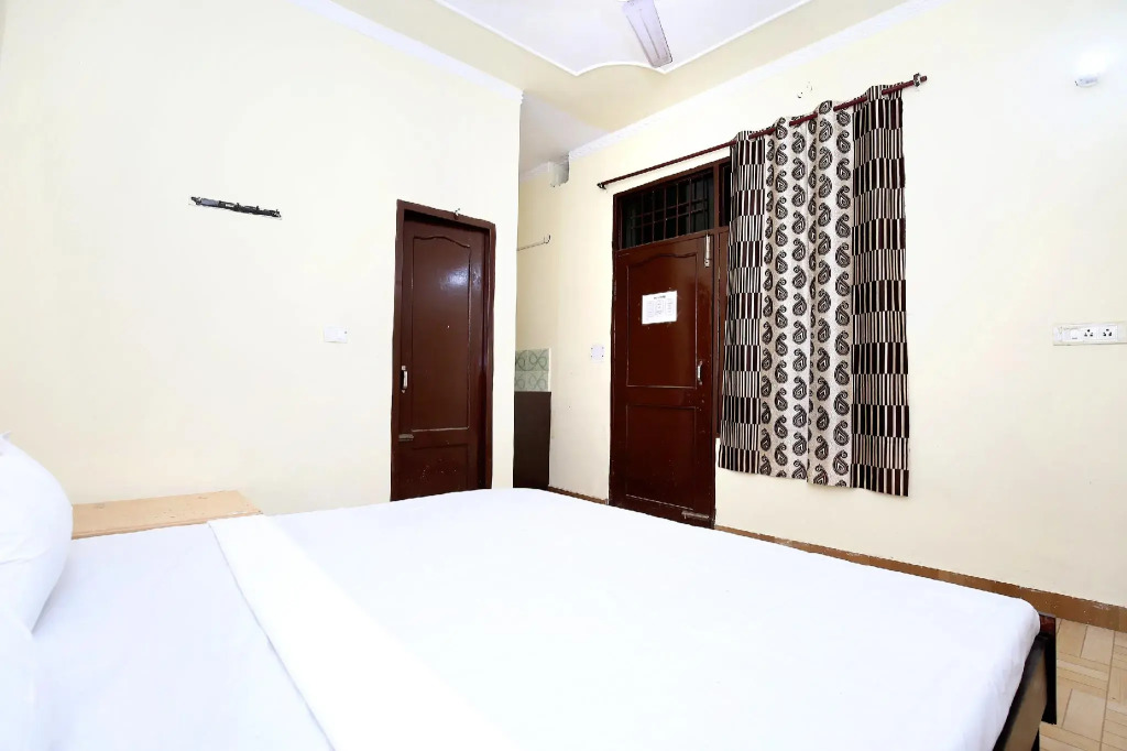 SPOT ON 40266 Hotel Krishna Cottage