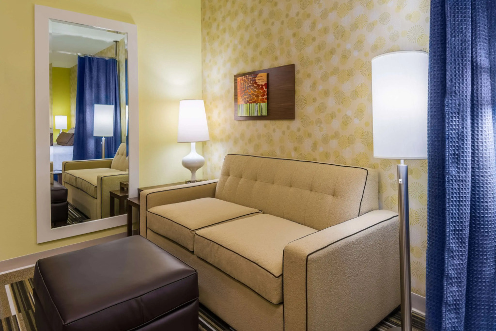 Home2 Suites by Hilton Buffalo Airport/ Galleria Mall
