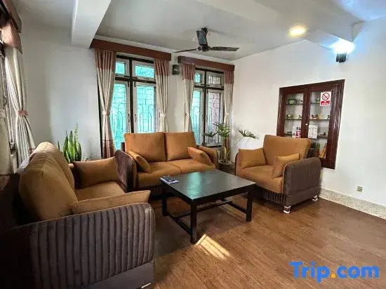 Shanti Apartment 2bhk Thamel 5 min Walk 2nd Floor