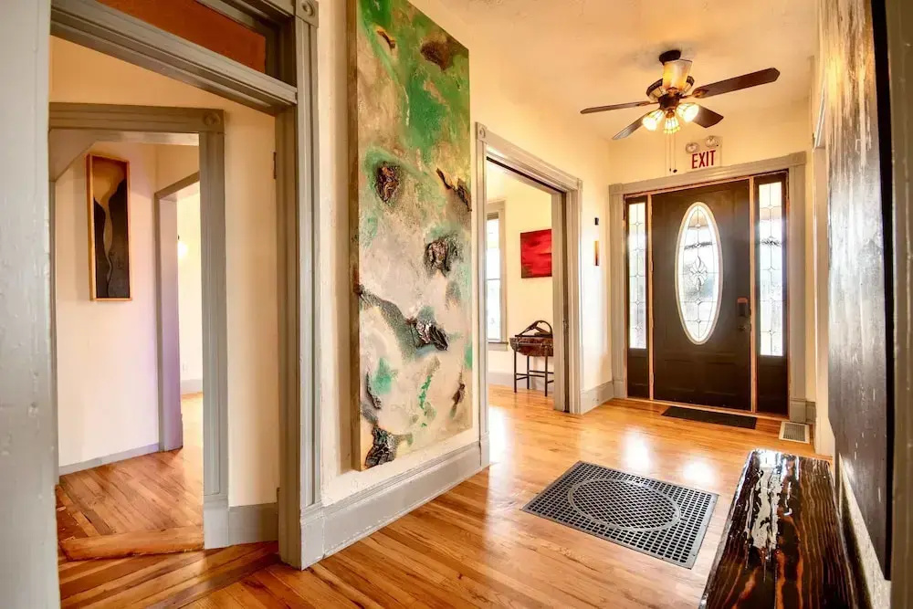 Franklin Fab Gallery House