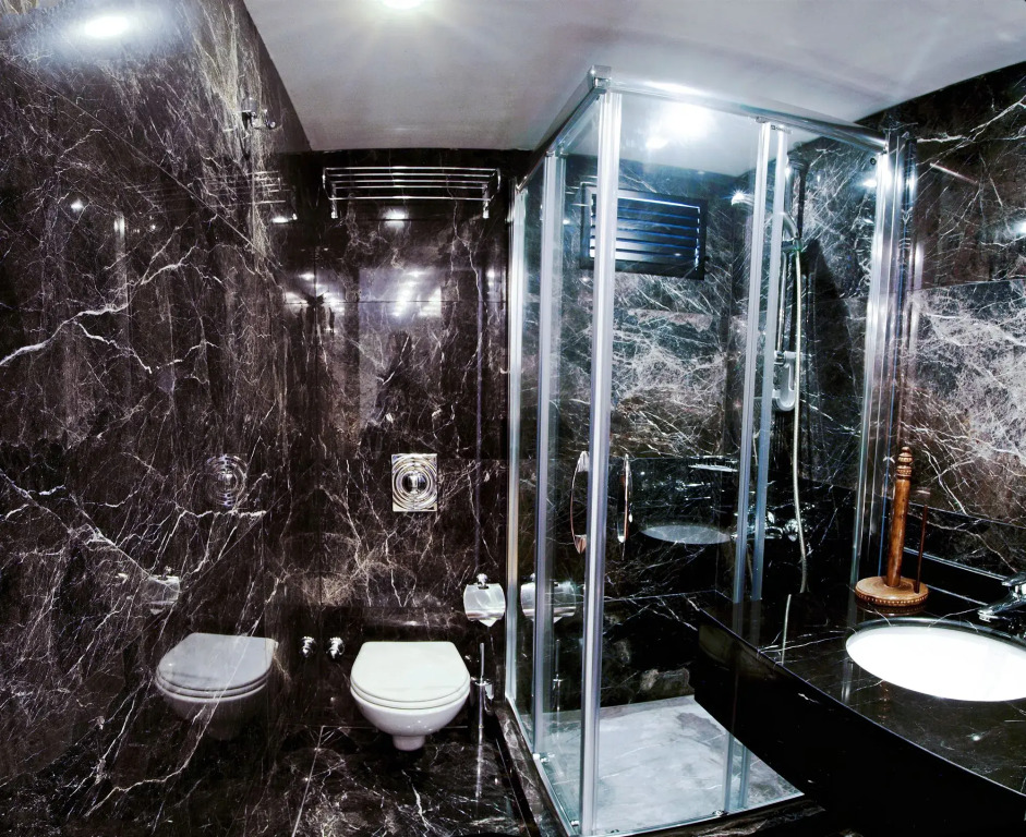 Bella Hotel