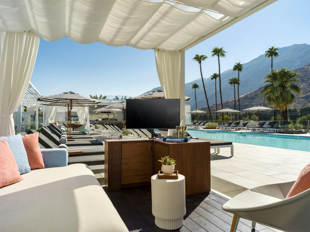 Thompson Palm Springs, by Hyatt