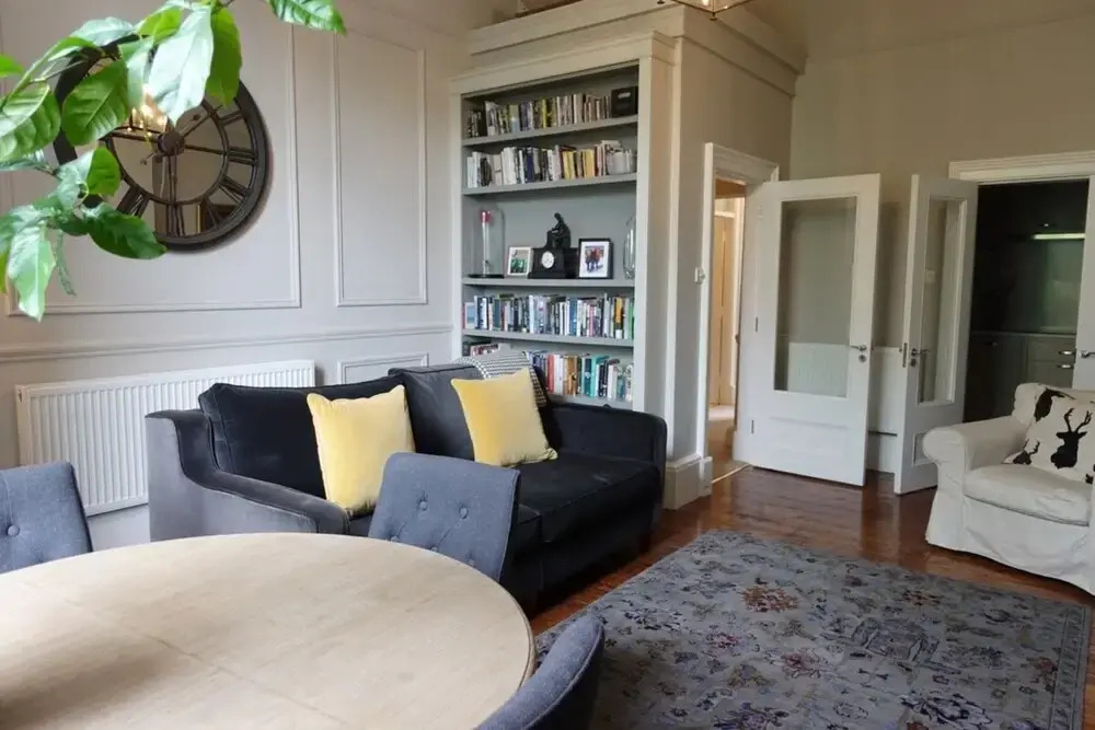 Renovated 1 Bedroom Apartment