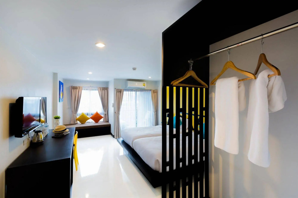 Sleep Whale Hotel