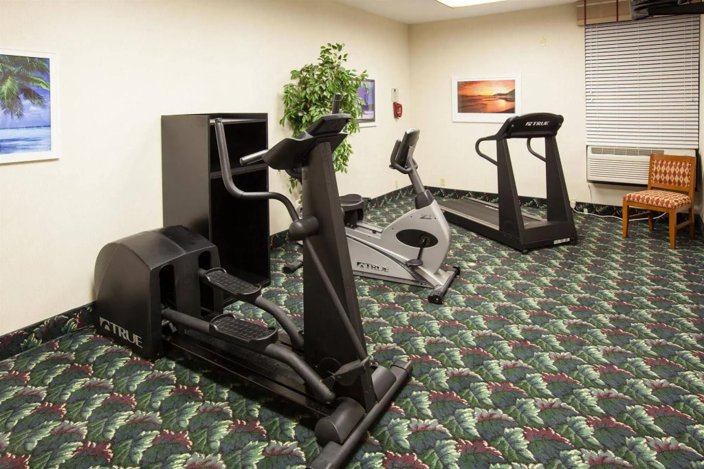 Country Inn & Suites by Radisson, Saginaw, MI
