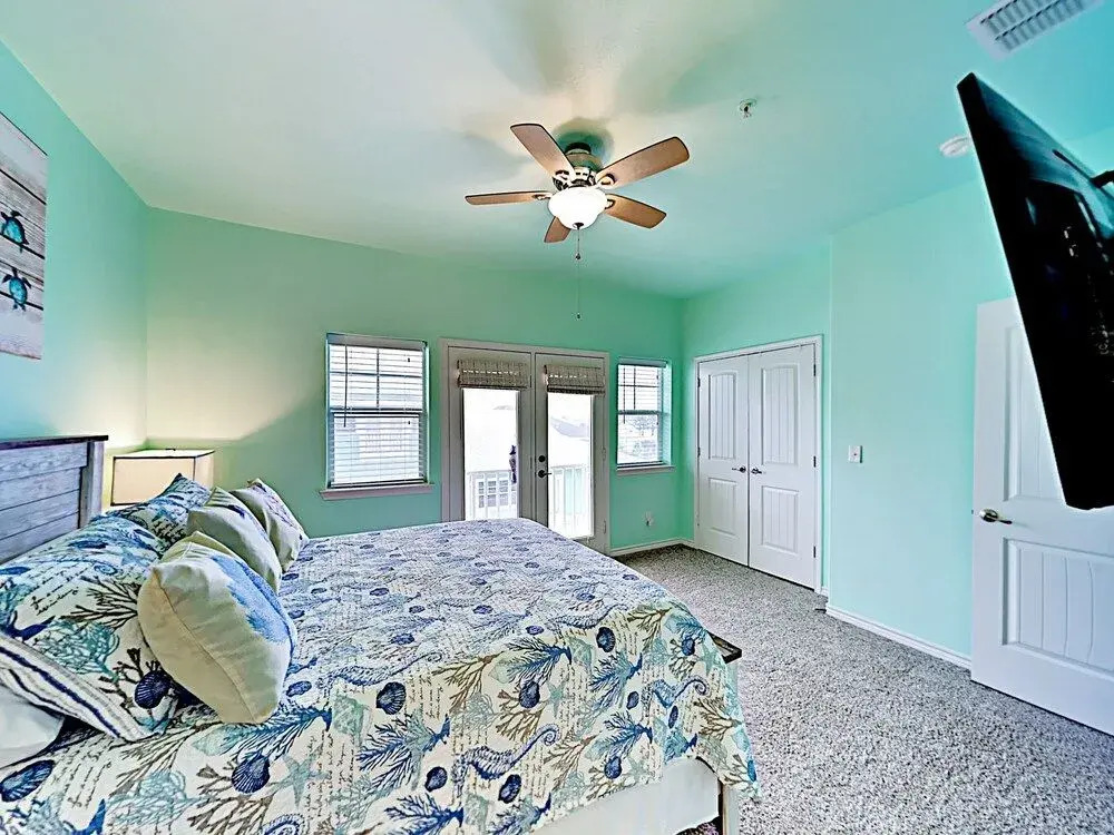 Eleventh Unit #14 - 3 Br Condo