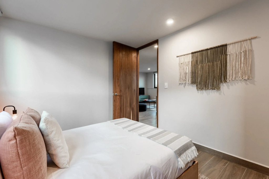 Casai Roma | 2BR | Cozy Retreat