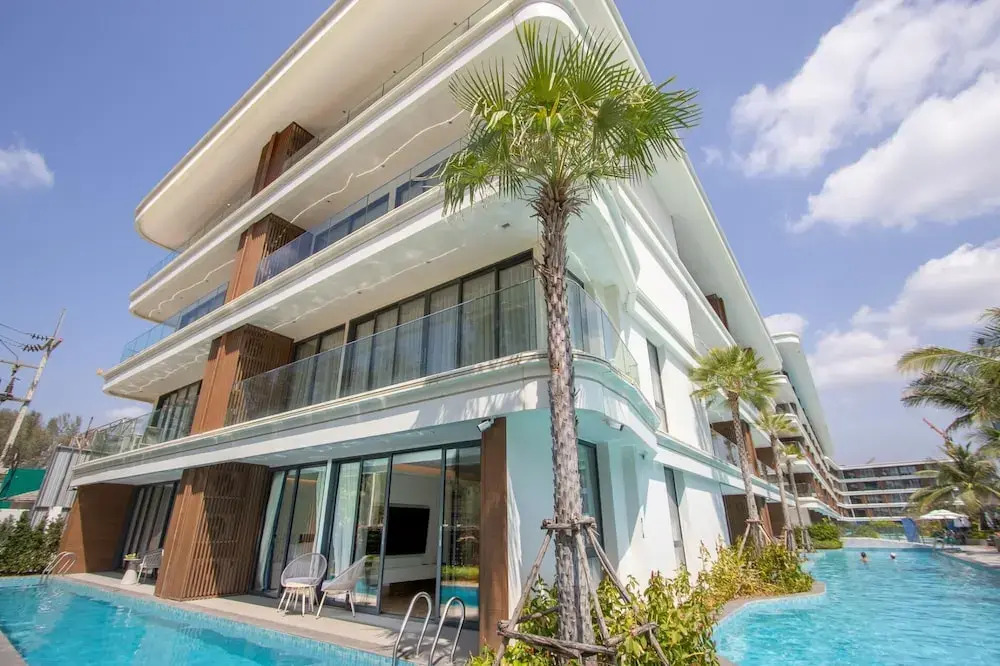189/77 2BR Beachfront Seaview Pool Access