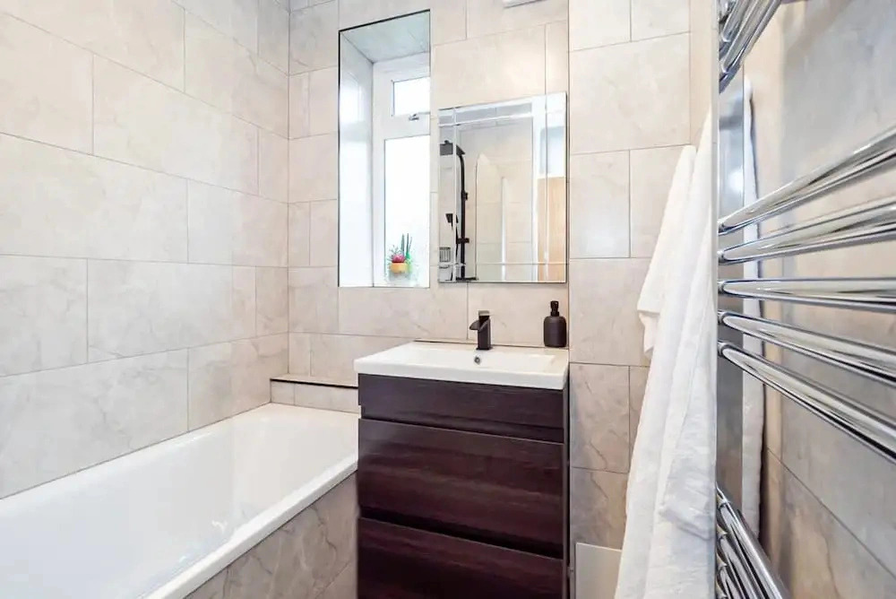 Spacious 2BR Flat Summertown Sleeps 7 5 Star