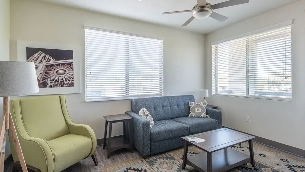 WanderJaunt Luxe Central Phoenix Apts
