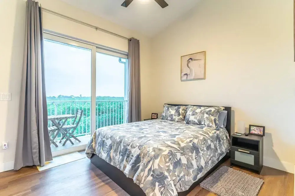3260 Little Harbor