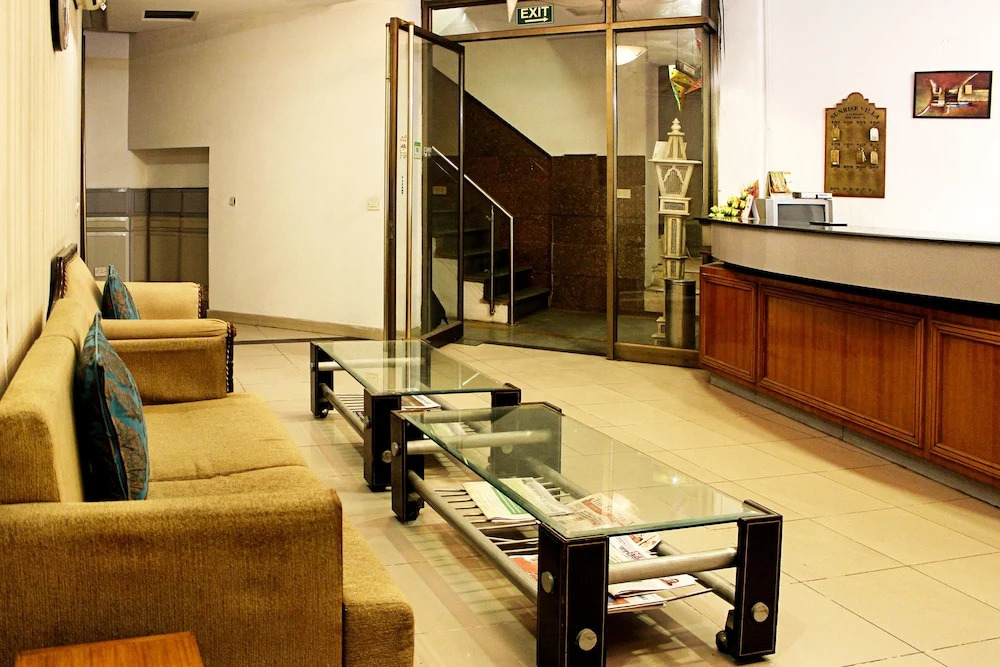 Fabhotel Sunrise Villa