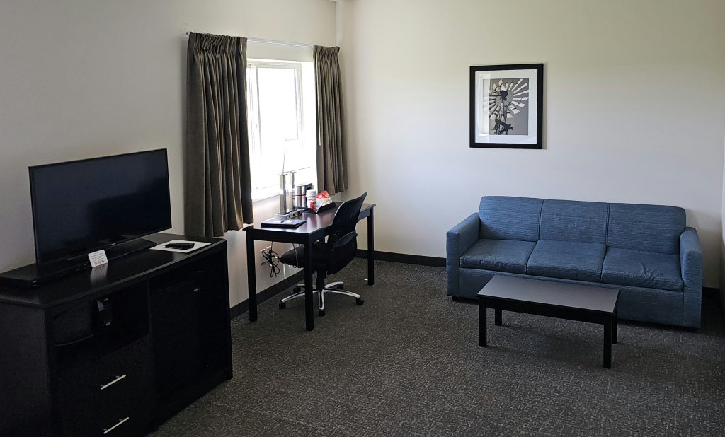 Cobblestone Inn & Suites - Manchester