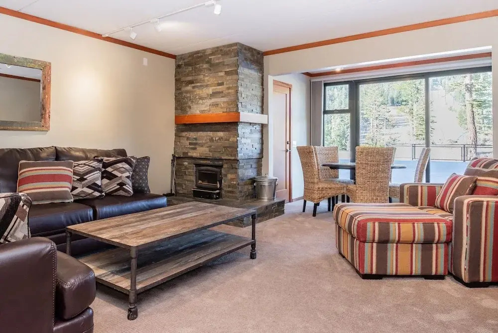 New Listing! Hot Tubs & Pool, Steps To Ski Lifts 2 Bedroom Condo