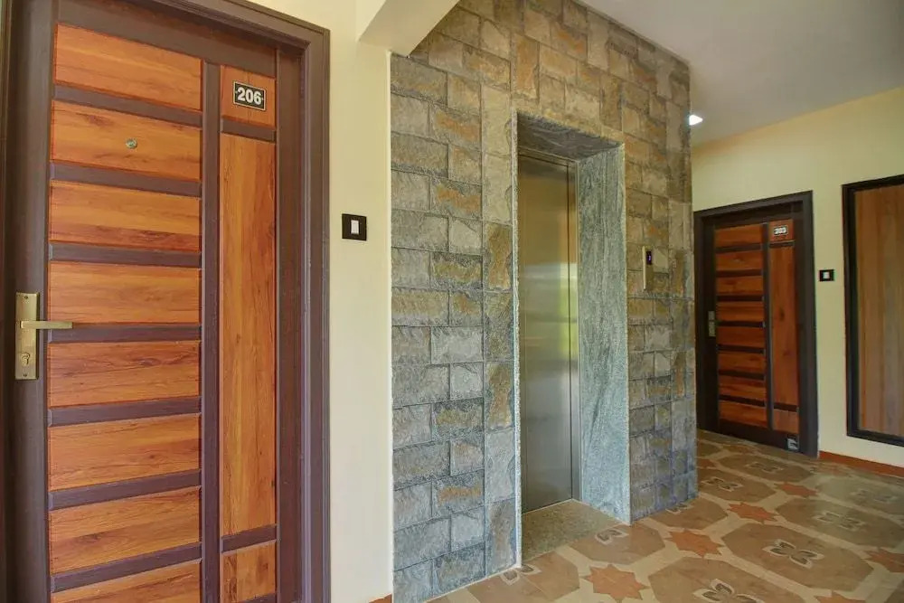 Oyo 22512 Krishna Kausthubha Service Apartment
