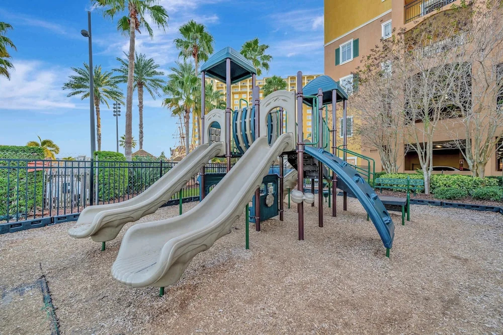 2BR Fireworks View With Pool Spa 5 Minutes to Disney