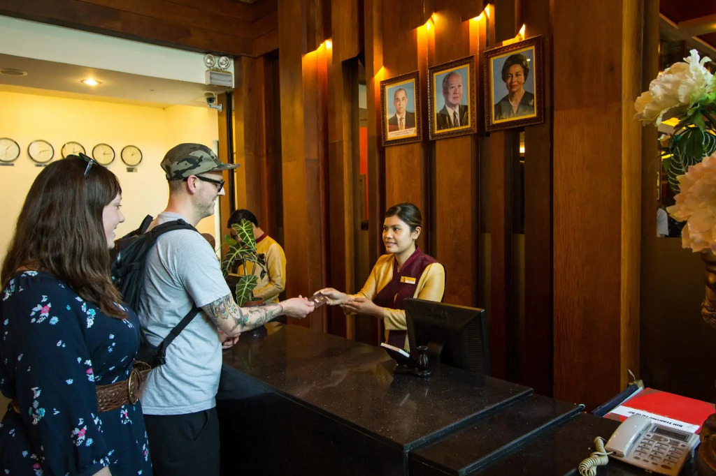Royal Empire Hotel