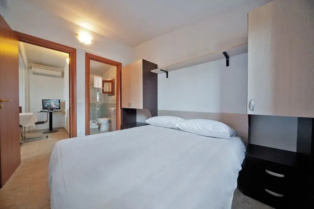 Amadria Park Deluxe Mobile Home